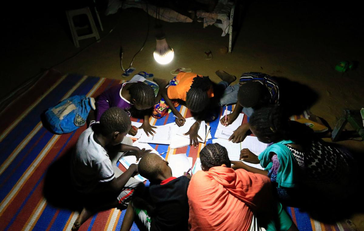 cobbo3's tweet photo. •Pop. of Africa: 1.4Bn
•Pop. of India  : 1.4Bn
•In 2018 (sub)Sahara Africa expanded electricity access to 20M people.
•In 2018 India expanded access to 100 Million.
•In 2019/2020  50% of Africans didn’t have access to electricity.
•In 2019/2020 just 2% of Indians didn’t. https://t.co/zErBgpFnuc