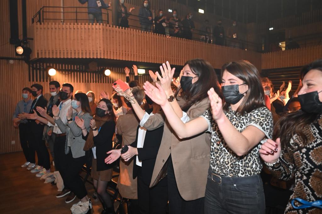 regiongrandest's tweet photo. +200 jeunes du #GrandEst échangent sur les questions d’engagement, de citoyenneté, d’égalité femmes hommes, d’enjeux climatiques, d’entreprenariat #rdve2021 @VilledEpinal https://t.co/qjWwdQzEms