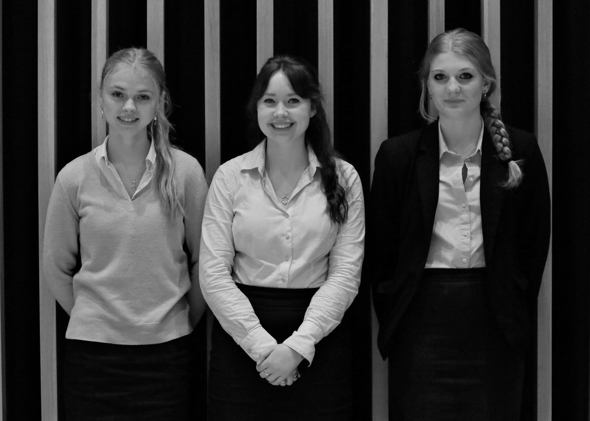 A wonderful A-Level Musicians' Teatime Recital <a href="/KingsBruton/">King's Bruton</a>. View the video and photos here - 
bit.ly/3qvHX8V

#KSBChristmasTerm #KSBMusic <a href="/KSBMusicDept/">King's Bruton Music</a>