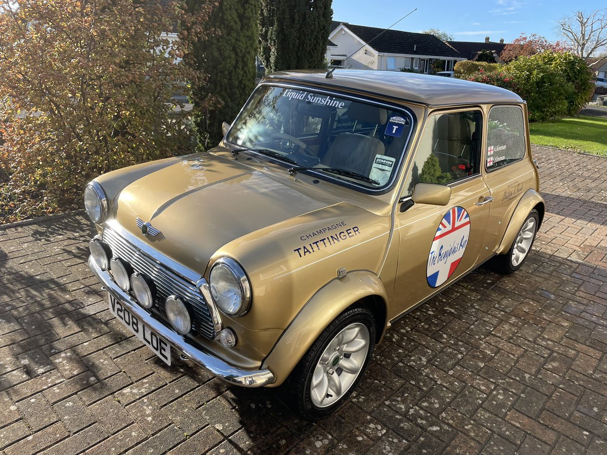 <a href="/HagertyUK/">Hagerty UK</a> V208, the sister car to the Knightsbridge pictured (one did pictures, the other got driven by the press) about to do the <a href="/RunBeaujolais/">The Beaujolais Run ®</a> tomorrow. 
#Knightsbridge #OneOfTwo