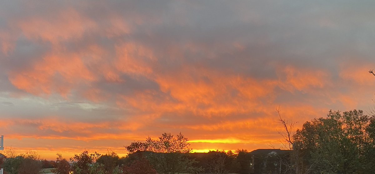 glennkirschner2's tweet photo. Morning #TeamJustice
Sipping my morning coffee and looking out my window, I can’t help but feel that it’s a new day for justice in America. Let’s get justice trending. Because #JusticeMatters https://t.co/pgx5MTNUAO