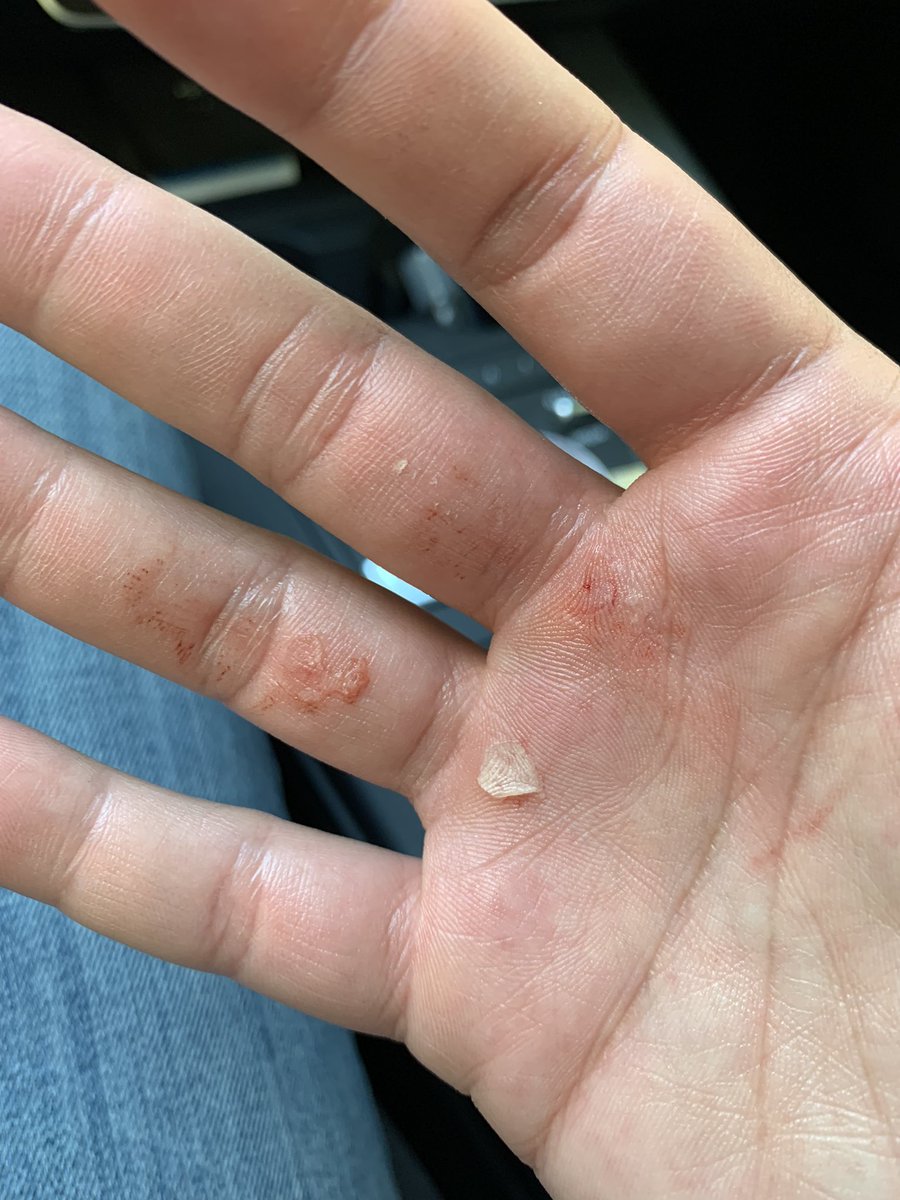 jaimesanlo's tweet photo. Cuando juegas con tu hijo a basket y lo das todo… 😅 https://t.co/8dGNQ7IcER