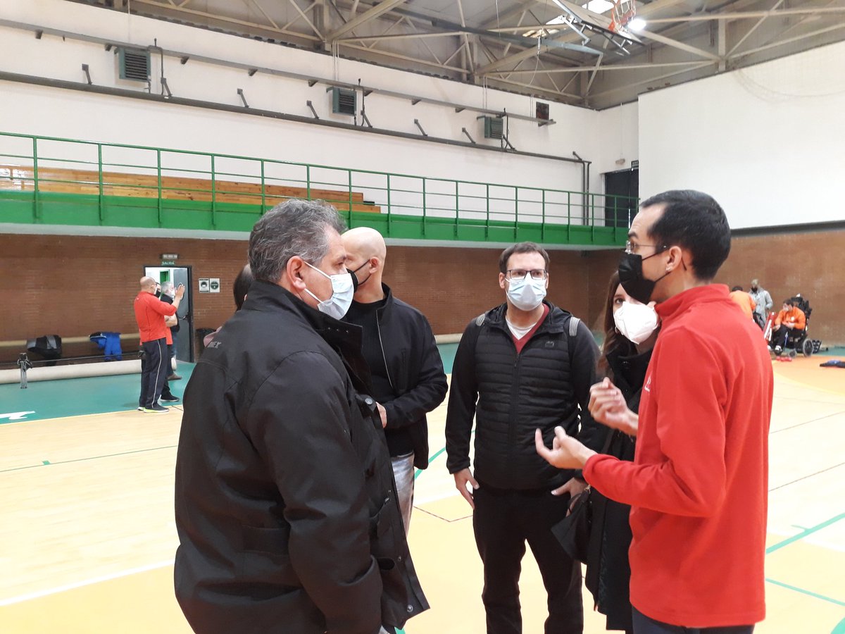 AytoParla's tweet photo. Apostamos por el deporte adaptado para personas con discapacidad. Hoy, en Pabellón La Cantueña #Parla, hasta las 14h, I Torneo promoción Boccia y Slalom en Silla de Ruedas, organizado por @fmdpc, donde se permitirá hacer una prueba de ambos deportes, a las personas interesadas. https://t.co/x4f8SF8XsL
