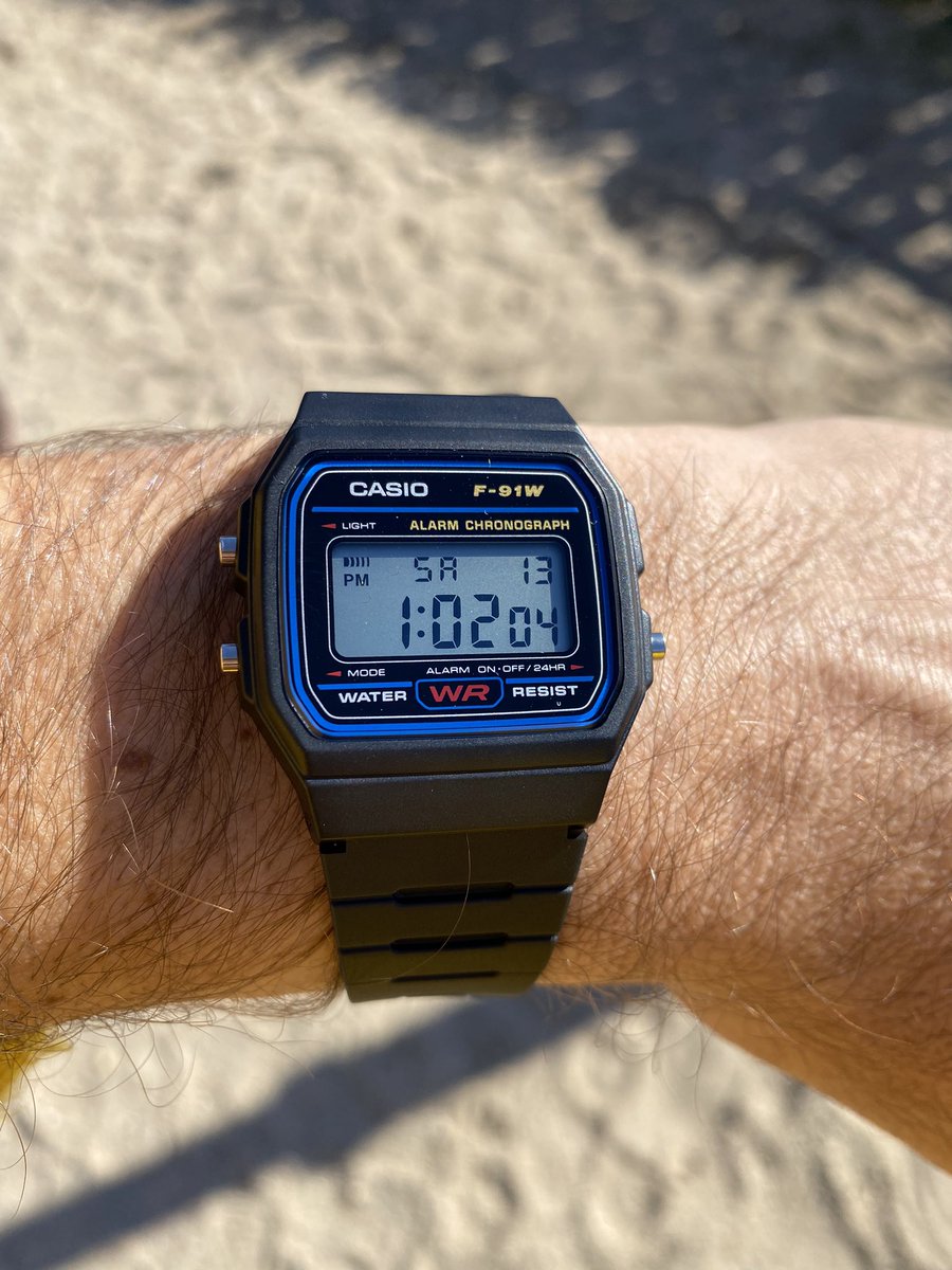 Donde esté el F-91W que se quite el Watch 7