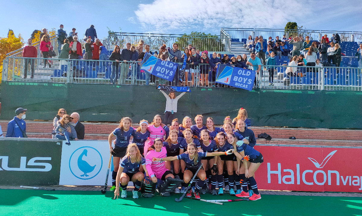 🔵⚫El nostre DHF jugarà demà la final de la Copa de la Reina🏆! Després d'imposar-se 2-1 avui al Club Egara🎉, necessitarem omplir encara més les grades a la final de demà (11h, al Polo)! Moltes gràcies a tots els que heu vingut a donar suport a l'equip! 🙌 #bategablauinegre