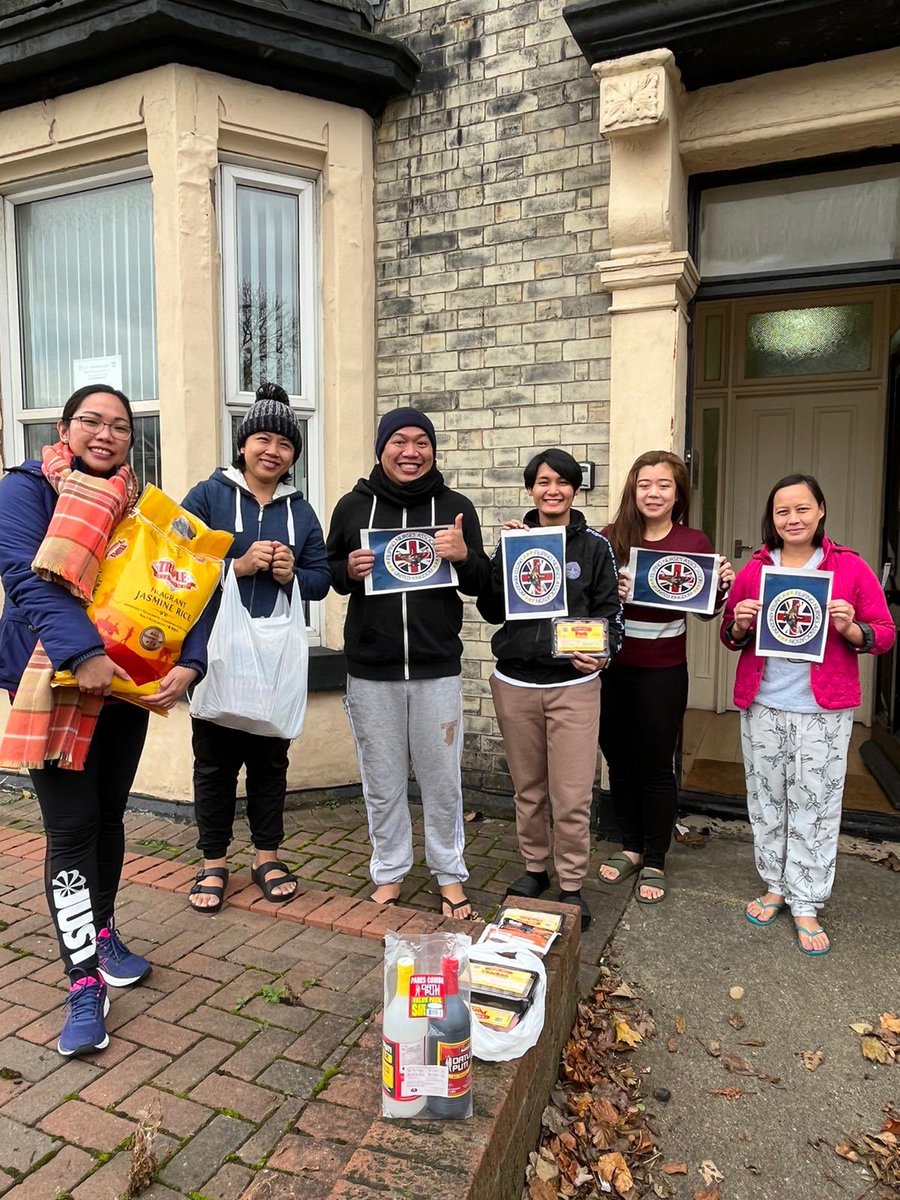 filipinonurseuk's tweet photo. From Sunderland to Birmingham - FNA will be there to welcome our newly arrived Filipino nurses. Thanks RD’s @MayflorBernal & #nangrose for delivering the Filipino-style welcome packs. Funded by @FNightingaleF @NHSEngland @CNOEngland @duncan_CNSE #trainingbubble #housebubble https://t.co/S6FNonXvh9