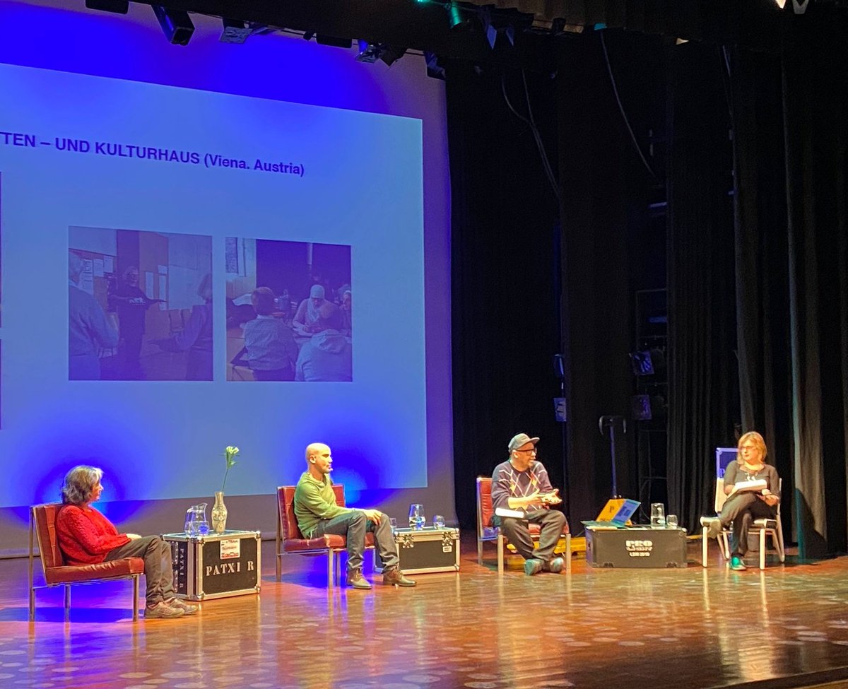 JoventRipollet's tweet photo. 📢 Avui s'ha presentat Traça, el grup promotor de la Fàbrica d'Arts i Creació de #Ripollet !

Aquest projecte aposta per: 
🙌Estimular una xarxa ciutadana
🎭Cultura
🎤Creació

Tot el suport a les iniciatives populars que es mouen per fer un Ripollet viu i per tothom 🤩

#Movemnos https://t.co/IjiQhbEdF0