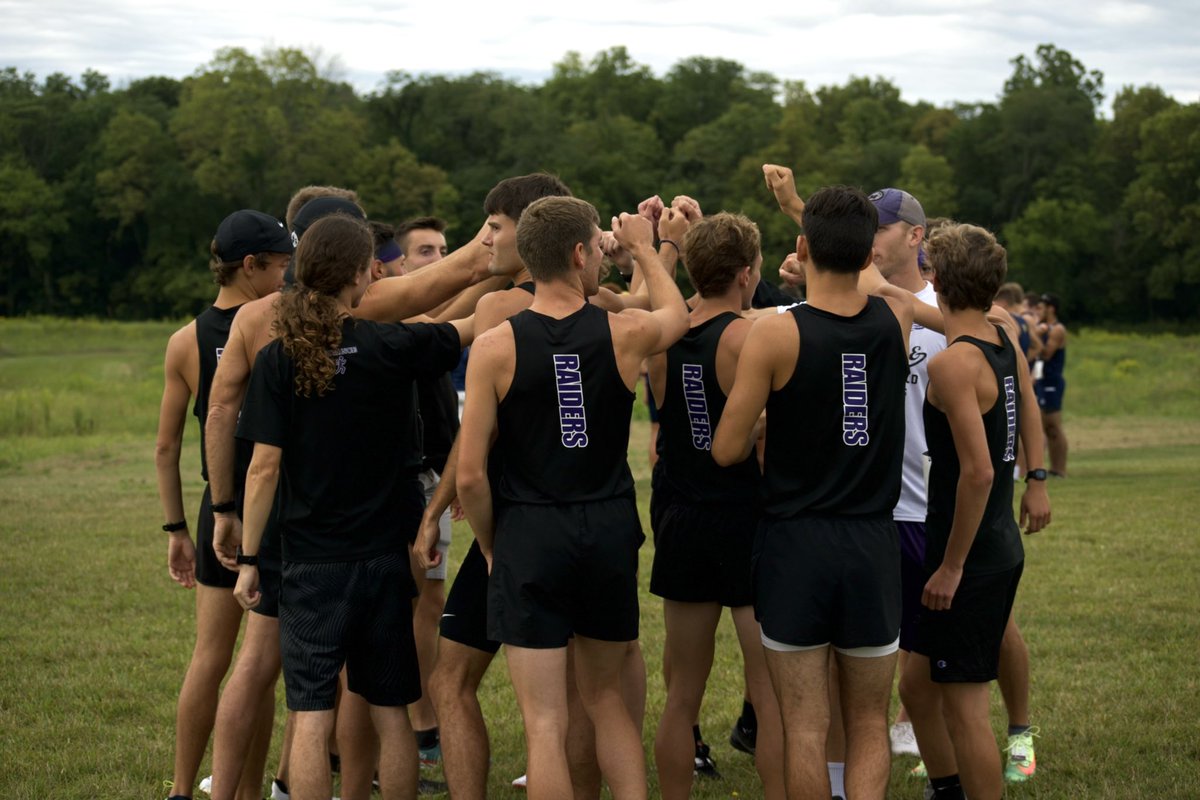 RIDE AND SHINE RAIDERS ITS RACE DAY‼️#GoMountGo #GoRaiders 
Welcome to Regional Championship Saturday. Live results can be found at live.finishtiming.com/meets/449250/e…
Men’s 8k- 11:00am
Women’s 6k- 12:15pm