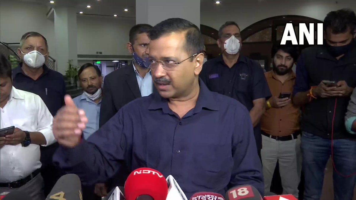 ANI's tweet photo. For a week from Monday onwards, schools will be physically closed; to continue virtually so that children don't have to breathe polluted air: Delhi CM Arvind Kejriwal https://t.co/JqdSMTQ8jk