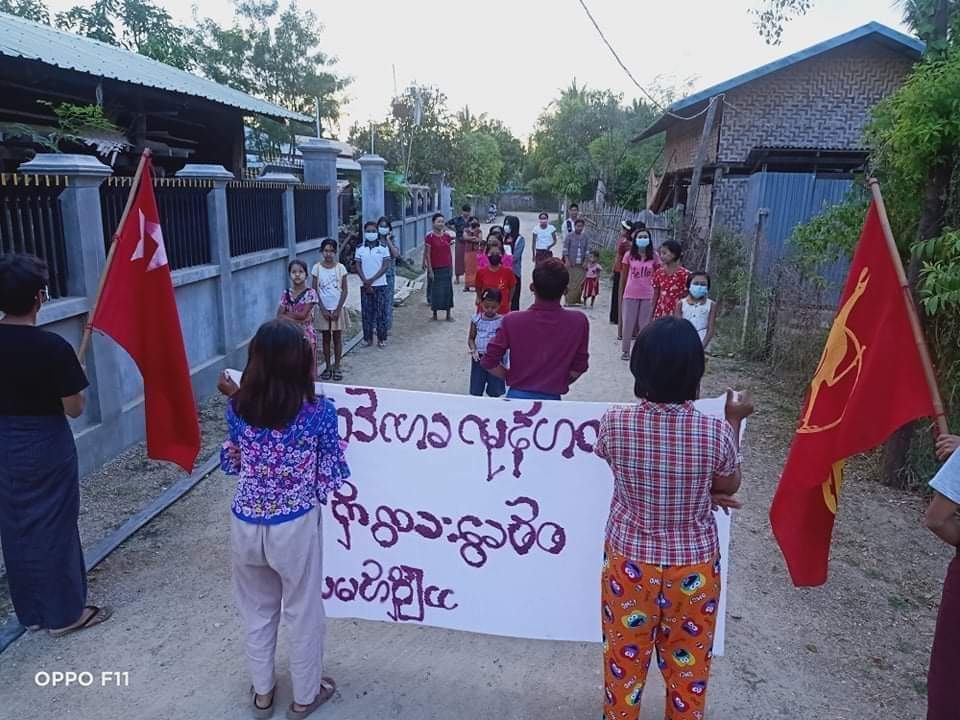 lich_king99's tweet photo. Anti-terrorism evening strike from #KyaySarKya village of Yin-Mar-Pin township .

MYANMAR NEEDS HELP
#Nov13Coup
#WhatsHappeningInMyanmar https://t.co/24nuhBMLqB