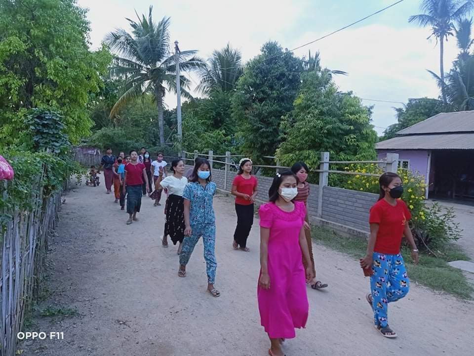 Anti-terrorism evening strike from #KyaySarKya village of Yin-Mar-Pin township .

MYANMAR NEEDS HELP
#Nov13Coup
#WhatsHappeningInMyanmar