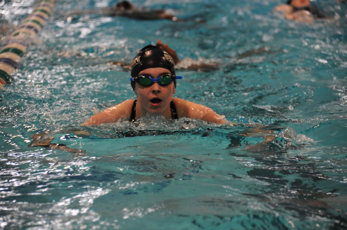 Today our yellow jacket swimmers take on the North Cobb Invitational at Cobb Aquatic Center! We wish them the best of luck as they compete today 🐝

(Pictured: Caitlin Taylor, 11)