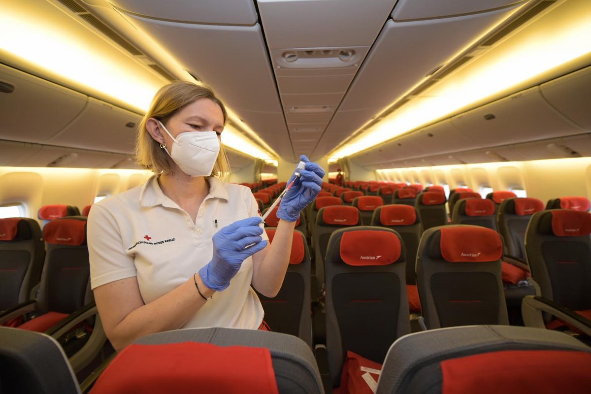+++IMPFAKTION IN EINER BOEING 777 der <a href="/_austrian/">Austrian Airlines</a> +++ Bis 15 Uhr kann man sich spontan und ohne Anmeldung direkt im Flugzeug impfen lassen! Kommt vorbei!