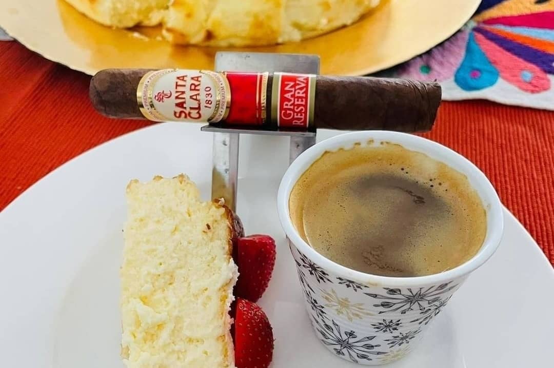 deltabacoes's tweet photo. Where to buy #CapaFlor 
⭐⭐⭐⭐⭐

A Secret Revealed

Of the scarce sublime Aztec tobacco. From the hidden origin of all tobaccos and seeds: the San Andrés leaf. You don't deserve it. But you can smoke it.

https://t.co/3Y28QpCXrV

#CanaryIsland  #Spain #Deltabaco #PremiumCigars https://t.co/ppAsJ3BmJq