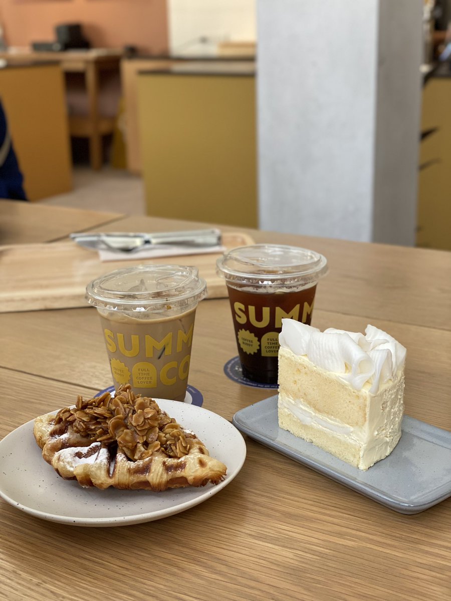 phyunxx's tweet photo. The summer coffee⛅️
คาเฟ่อยุธยาดีๆ มีเมล็ดเป็นของตัวเอง คนกินกาแฟน่าจะเห็นตามคาเฟ่บ่อยๆ ที่นี่บรรยากาศและแสงดีมาก ส่องถึงทุกมุม✨

#รีวิวคาเฟ่ #รีวิวอยุธยา @aroii @Kin24hrs https://t.co/U3JfCJZs2J
