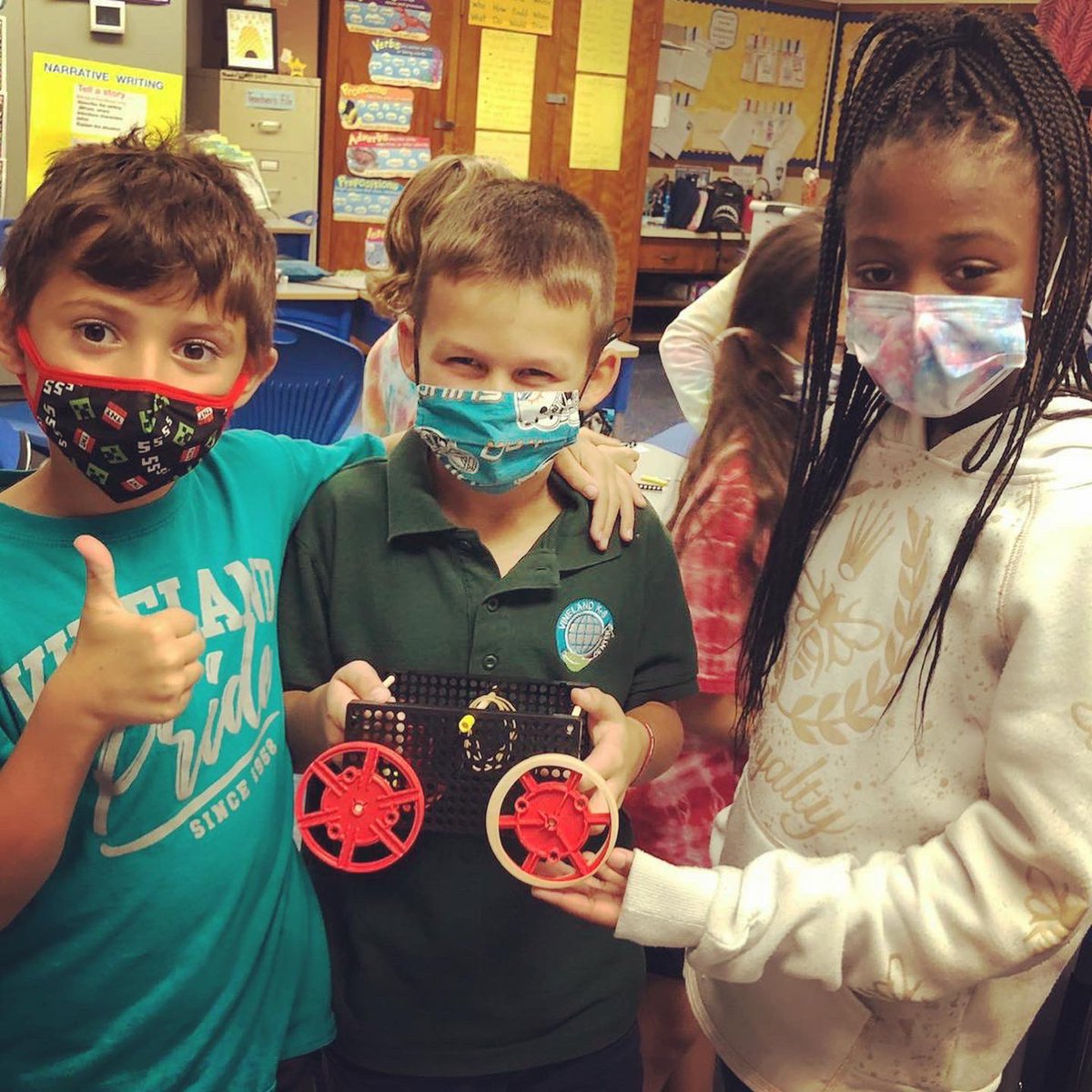 VinelandK8PTA's tweet photo. Mrs. Blandon’s 3rd graders worked in teams on a STEM activity, building a moving car. 🚗 #stemeducation #vk8wheremagicalthingshappen #learningandhavingfun @MDCPSSTEAM https://t.co/JxxFKRgLx7