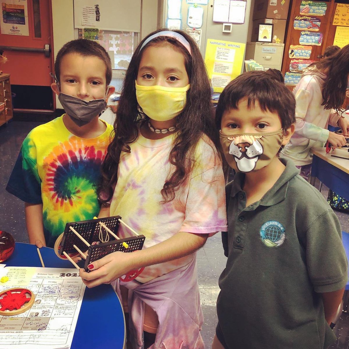 VinelandK8PTA's tweet photo. Mrs. Blandon’s 3rd graders worked in teams on a STEM activity, building a moving car. 🚗 #stemeducation #vk8wheremagicalthingshappen #learningandhavingfun @MDCPSSTEAM https://t.co/JxxFKRgLx7