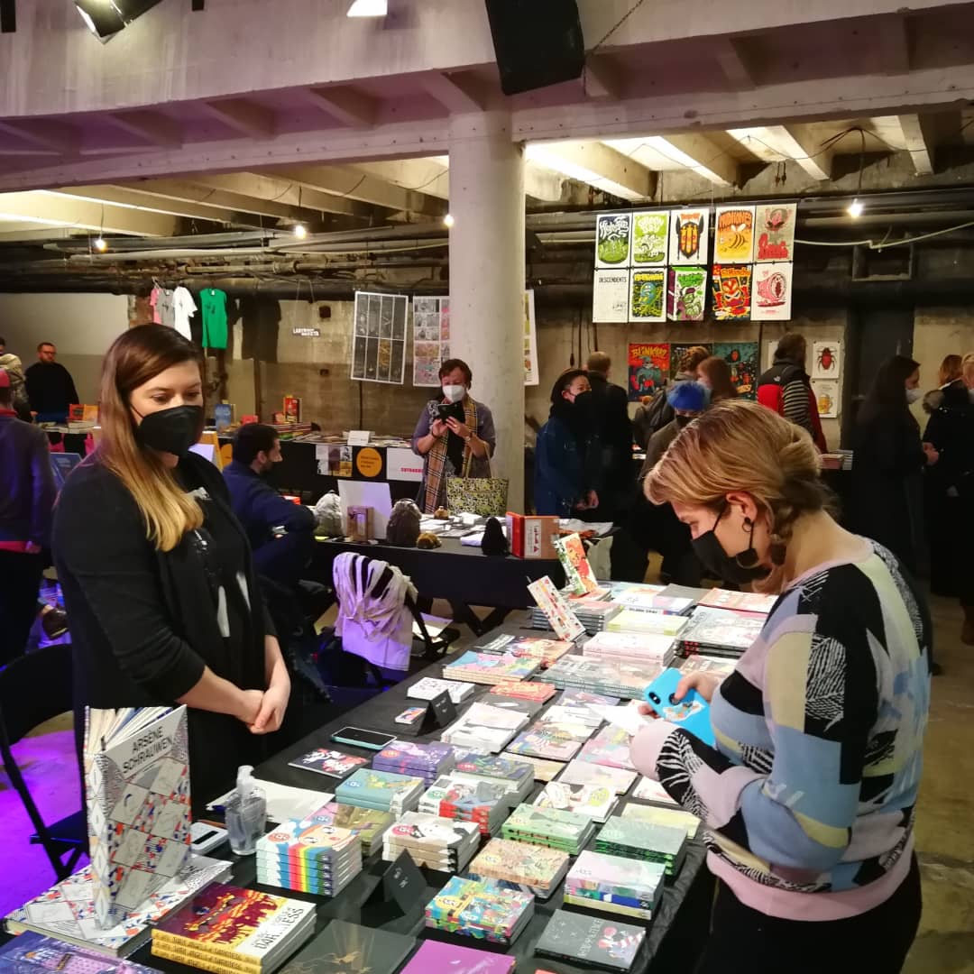 FramePrague's tweet photo. Frame festival this weekend, come to visit our beautiful exhibitors. https://t.co/i9oF4I7ktR