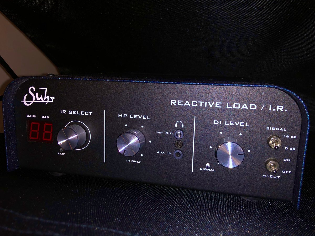 azmusicswitch's tweet photo. これ貸して頂いたのですが凄く良い。
Kemper、Fractalも良いけど物によってはやっぱり真空管アンプの方がしっくりくる。
弾いた時の反応はやはりアンプ。
#suhr #reactiveload https://t.co/fPBCNmRM7R