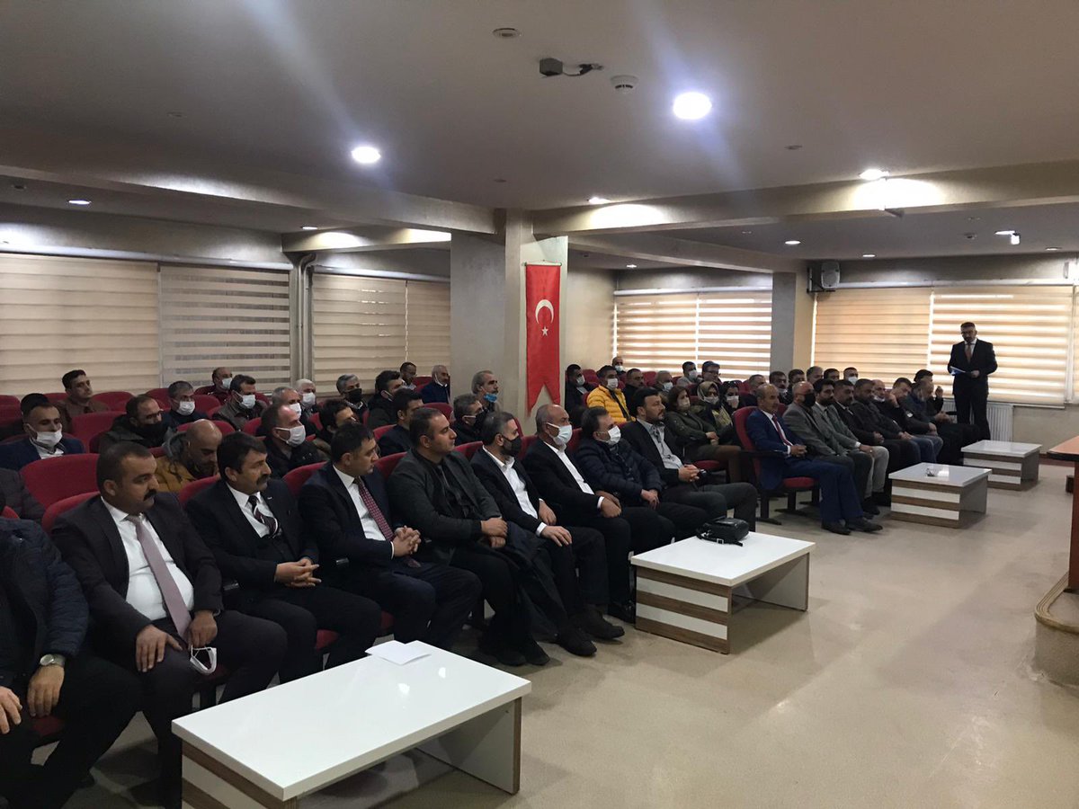 FS_fevzisahin's tweet photo. Kamuoyuna:
Türk Eğitim-Sen Malatya Şubemizin 7. Olağan Genel Kurulu bu gün itibarı ile sonuçlandı. Bizlere 4 yıllığına yönetim yetkisini veren kıymetli üyelerimize ve delegelerimize sonsuz teşekkürlerimi sunarım. Birlik ve beraberliğin olduğu yerde ancak başarı elde edilebilir. https://t.co/UWY5TbrktH