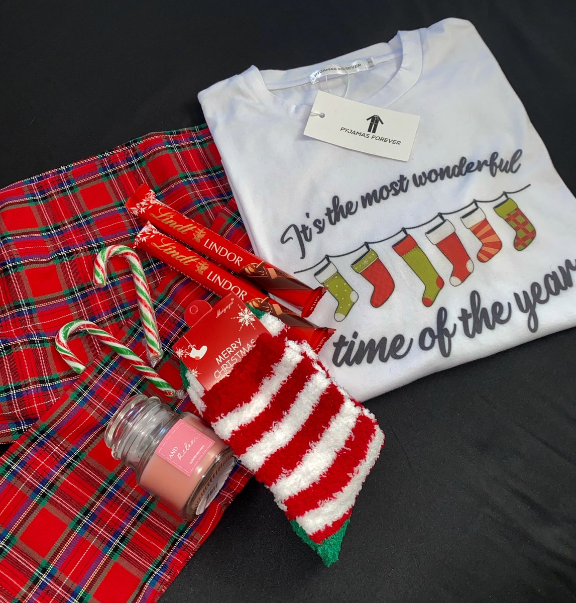 PyjamasForever's tweet photo. 𝐓𝐇𝐄 𝐅𝐄𝐒𝐓𝐈𝐕𝐄 𝐎𝐍𝐄 ❄️🎅🏽🎄✨❤️

Christmas is officially here at PJF HQ… Pre-order available online now 😆

*𝘛𝘩𝘪𝘴 𝘣𝘰𝘹 𝘪𝘴 𝘴𝘦𝘱𝘢𝘳𝘢𝘵𝘦 𝘧𝘳𝘰𝘮 𝘰𝘶𝘳 𝘮𝘰𝘯𝘵𝘩𝘭𝘺 𝘴𝘶𝘣𝘴𝘤𝘳𝘪𝘱𝘵𝘪𝘰𝘯, 𝘱𝘰𝘴𝘵 𝘥𝘢𝘵𝘦 𝘸𝘪𝘭𝘭 𝘣𝘦 𝘋𝘦𝘤𝘦𝘮𝘣𝘦𝘳 𝟷𝟺𝘵𝘩* https://t.co/lB3z4VI47g