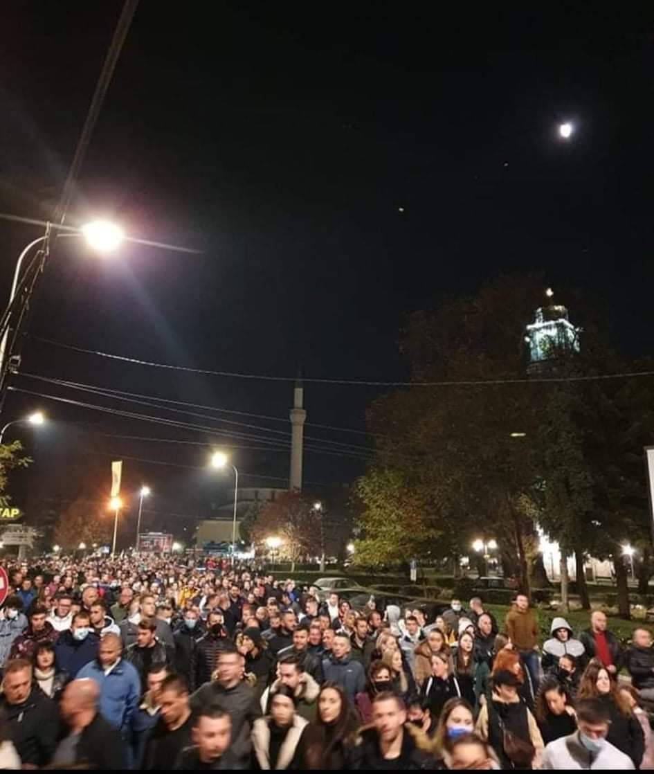 Битолчани, капа долу✊ Си грмите и држите лекции за борба, храброст и П Р К О С  ❤
#ПравдаЗаГоце