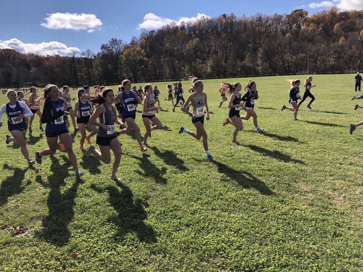 Greg_BHCSports's tweet photo. Scenes from green hill park.  #hccx https://t.co/QpXt85tyZm