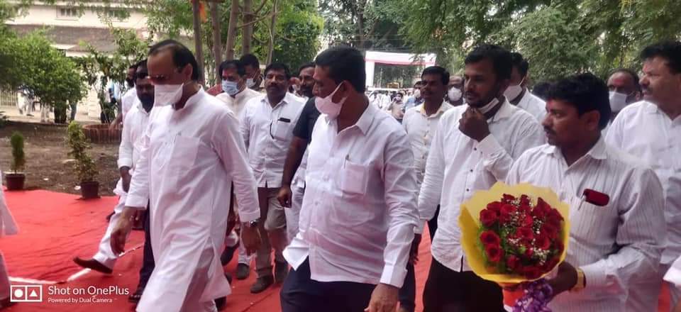 Pranav_007M's tweet photo. Ajit dada and Ajabe kaka...❤️💪🏻
@AjitPawarSpeaks 
@parthajitpawar 
@Jaypawarspeaks https://t.co/zmmqIS51Fr