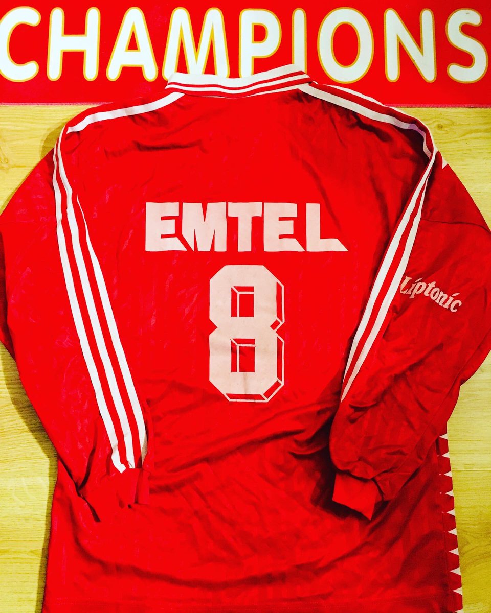 DiagonaleASM's tweet photo. 🔜 Maillot @AS_Monaco saison 1995/1996 porté par Ali Benarbia contre @AJA, futur champion de France! Maillot signé @adidasFR avec sponsor #Liptonic #Eurest #Emtel #MaillotMonaco #Football #Collection #passion #FraKaz #Benarbia @beinsports_FR https://t.co/ePsKmjnLMR