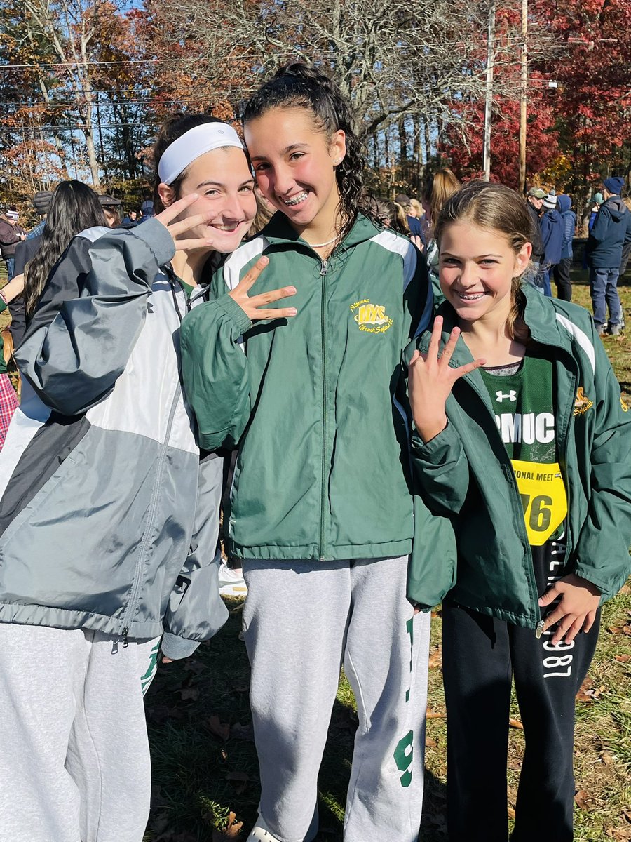 Laura Nadolski tweet media