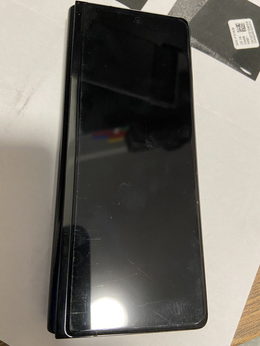 _AndresRamos_'s tweet photo. Por cierto @SamsungEspana  yo tengo el seguro Samsung care + eso que según vosotros cubre cualquier desperfecto en la pantalla siempre y cuando no sea por golpe , lógico. El mío no tiene ningún golpe  y me decís que no entran las pantallas en ese seguro . Donde lo pone?#Samsung https://t.co/2d66pmJhuV
