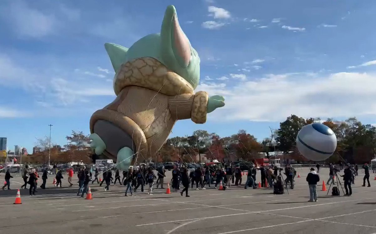 He’s alive ~ flying free ~ #MacysParade #FPN #FunkoPOPNews #Funko #POP #POPVinyl #FunkoPOP #FunkoSoda