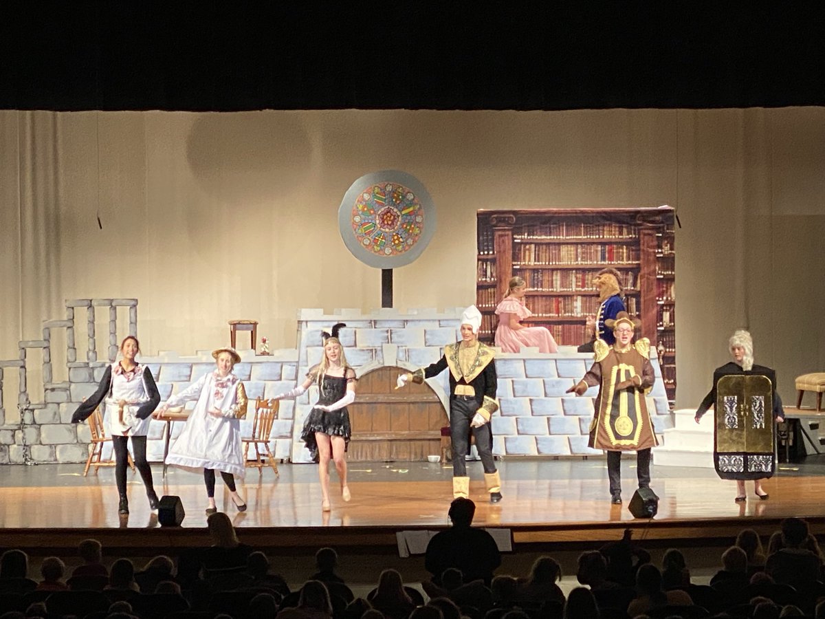 DnhMusic's tweet photo. @dnhdrama presents…Beauty and the Beast. Tonight, 11/13 at 7 p.m. and Sunday, 11/14 at 2 p.m.  Please spread the word and fill our auditorium! 🌹💛 #rollblue https://t.co/OMUfjhD4XE