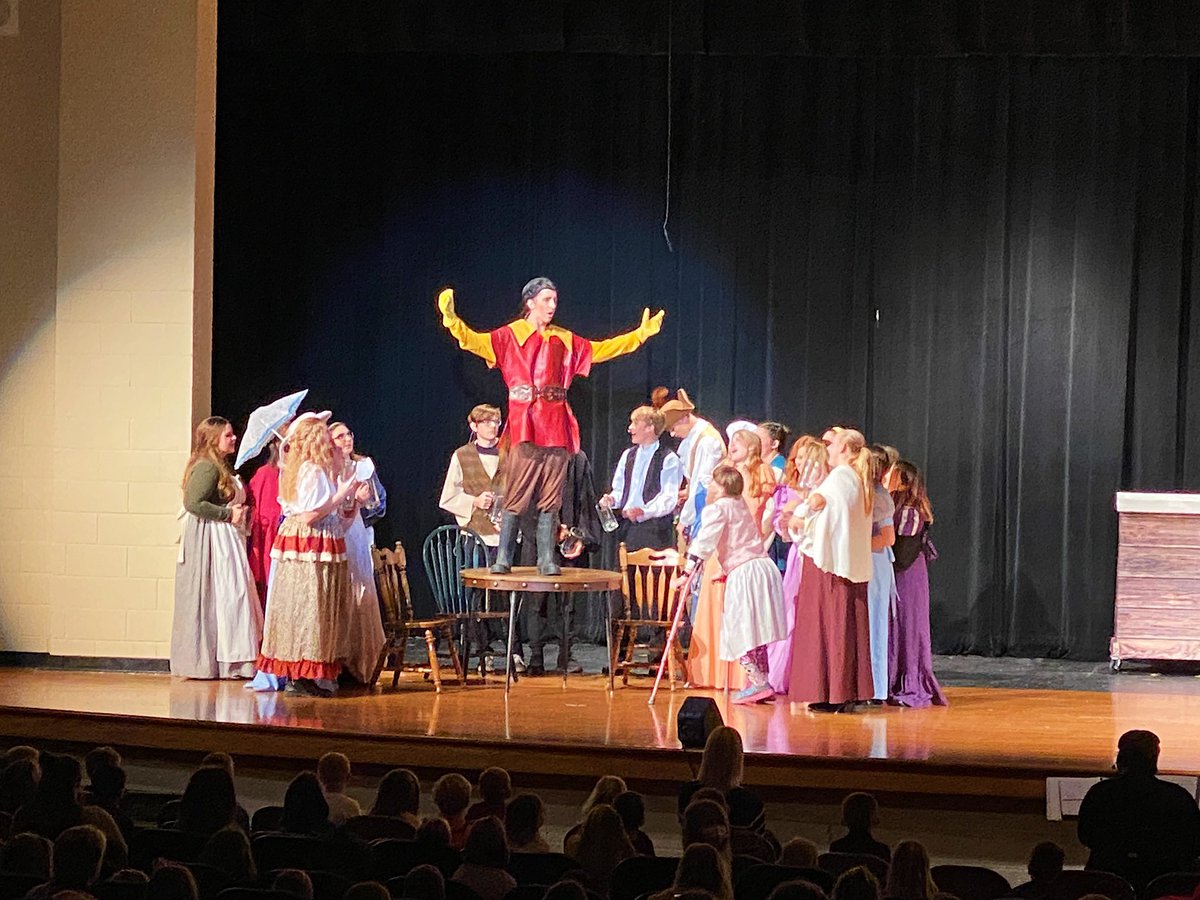 DnhMusic's tweet photo. @dnhdrama presents…Beauty and the Beast. Tonight, 11/13 at 7 p.m. and Sunday, 11/14 at 2 p.m.  Please spread the word and fill our auditorium! 🌹💛 #rollblue https://t.co/OMUfjhD4XE