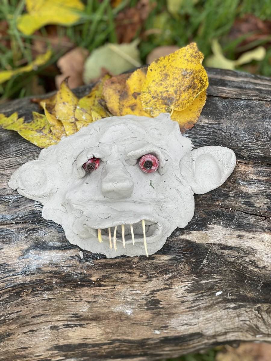 Miss__E2017's tweet photo. Feeling very proud of the 'dobby' inspired MUD face I made in Forest school! @Uptonclass1KB Mrs K-B was lost for words! @UptonClass2NC what do you think? Nailed it! https://t.co/yg9q52zSDb