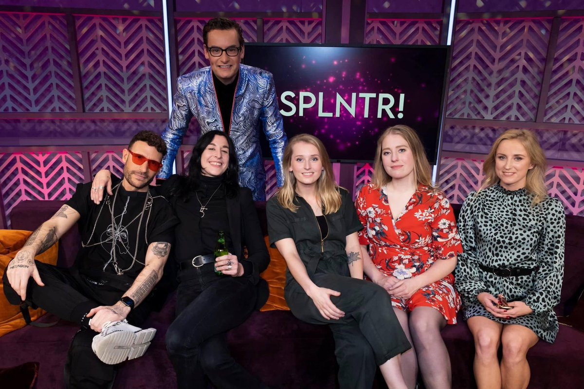 _Edgar_NL's tweet photo. Morgenavond komt mijn nichtje weer op TV ze is 3e geworden in het WK #sidecars #zijspan als bakkenist. Te zien om 22:54u #Splntr! Op #npo3 https://t.co/1hEo9pIwip