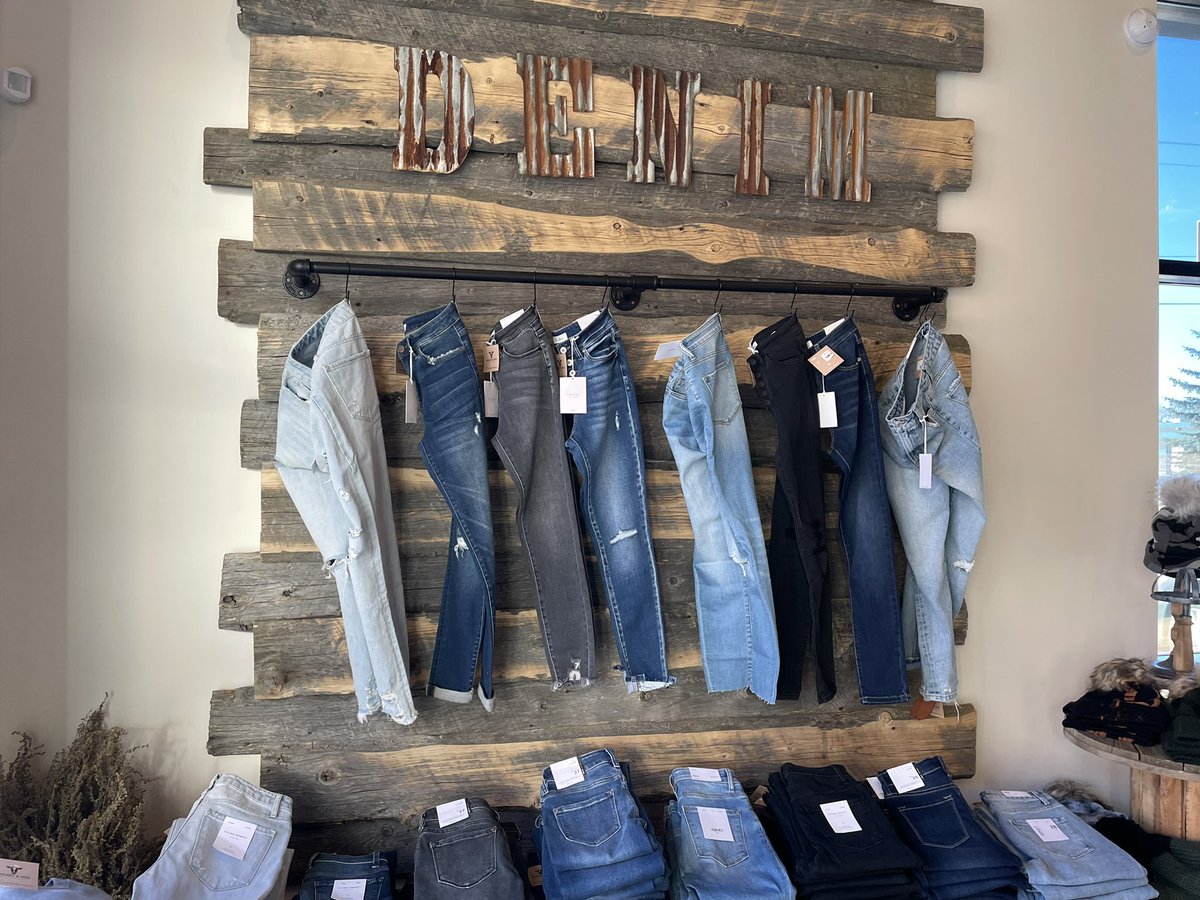 Check out this new #business in #stonyplain  #rocketrooboutique be <a href="/StonyPlainAB/">Town of Stony Plain</a> <a href="/ParklandCounty/">Parkland County</a> <a href="/citysprucegrove/">City of Spruce Grove</a> #shoplocal