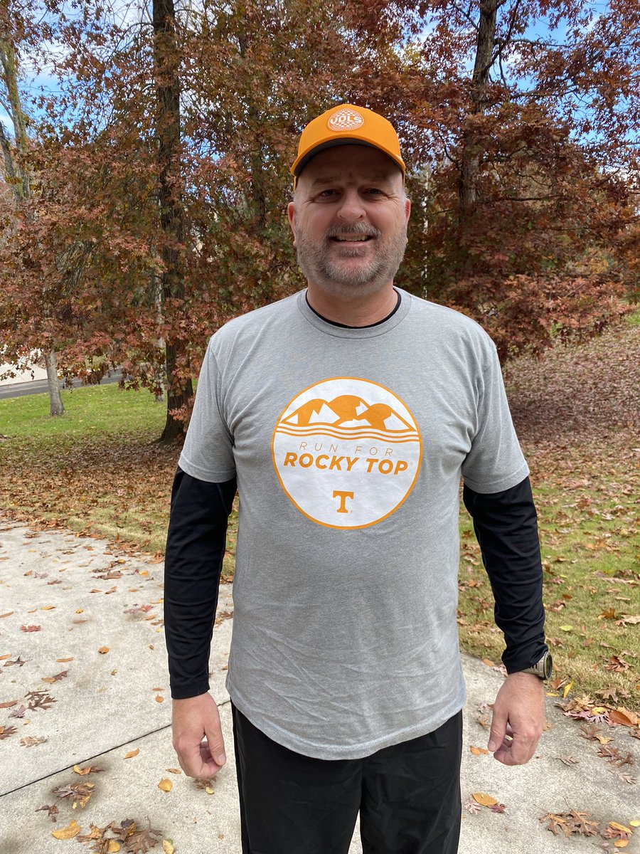 DavidWinstead2's tweet image. Run for Rocky Top, 10k in Clinton, Tennessee!  Go Vols! #RunforRockyTop @tennalum