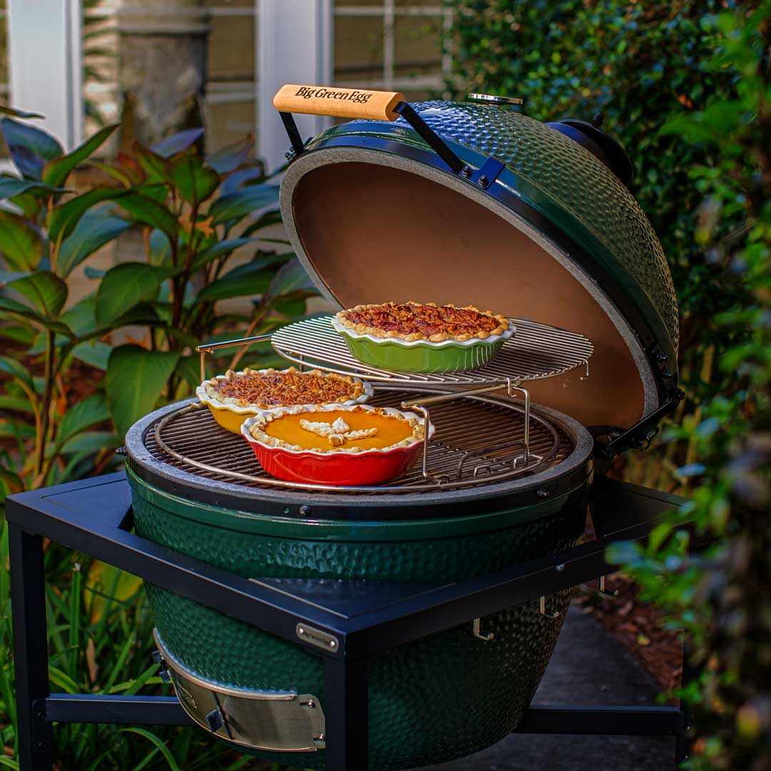 BigGreenEgg's tweet photo. EGGtip: Once the turkey is finished roasting on the Big Green Egg put your pies on to cook and they will be finished in time for dessert. What pie are cooking?
#BigGreenEgg #EGGtip https://t.co/7Z7lbRhZvQ