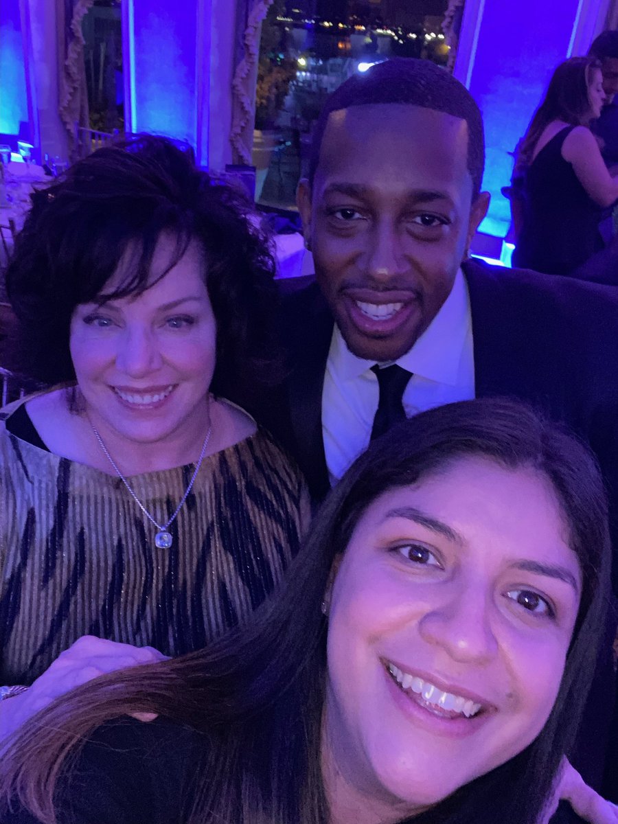 Shout out to my ETL AP Kim and My sister store Jackson Heights ETL AP Kervin  celebrating Our Community Partner of the year award.  Thanks for all you do giving back all year long and the relationships you have fostered in Elmhurst! <a href="/jodywarden/">Jody Warden</a> <a href="/LeahDevlin11/">Leah Devlin</a> @NicoleTonnessen