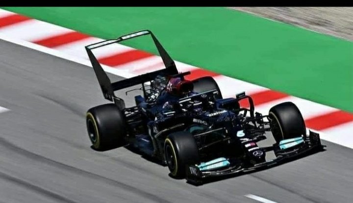 DABNOS's tweet photo. Nu al de held van de #BrazilianGP @F1.
#JoBauer 

#DRSgate #MaxVerstappen #Verstappen #LewisHamilton #Hamilton #F1 https://t.co/keD9s7IalC