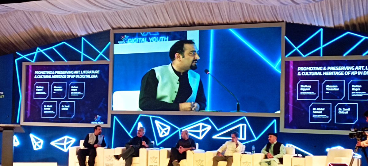 ShafeeqGigyani's tweet photo. It was nice moderating the penal on "Promotion &amp; Preservation Art,  Heritage &amp; Literature of KP in digital Era" with @samadarab, @FarhanBogra, @jamilchitrali &amp; @msabaseen at #kpdys

The crux would be owning indigenous products &amp; shifting our economy by equipping with technology. https://t.co/A7iucwzYR3