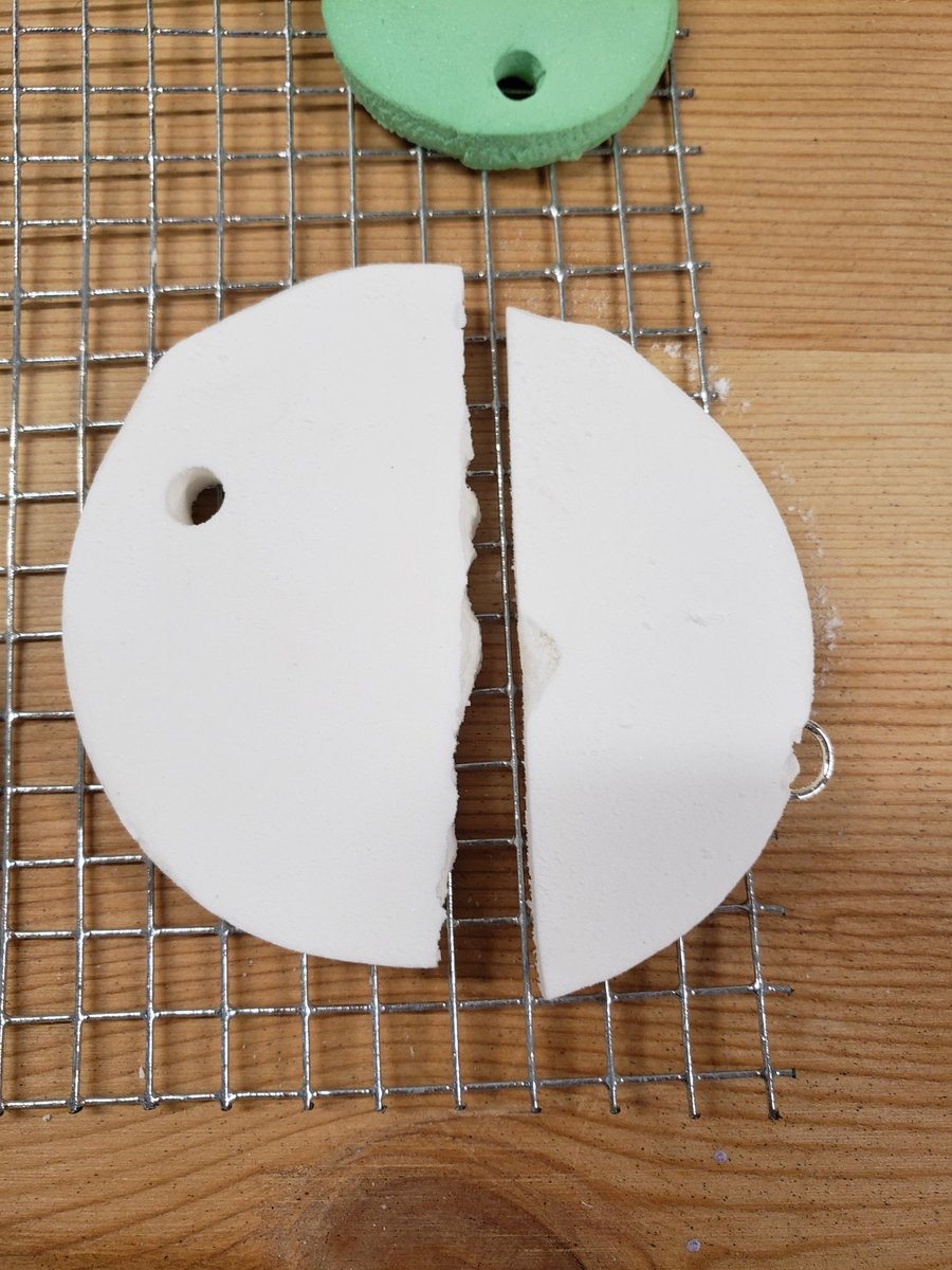ECreations_'s tweet photo. I was working on some #Christmas #ornaments today. Was impatient and started sanding before they were completely dried.  #oops It's okay though because I now have a new idea. 💡 https://t.co/67PMeJdJlh