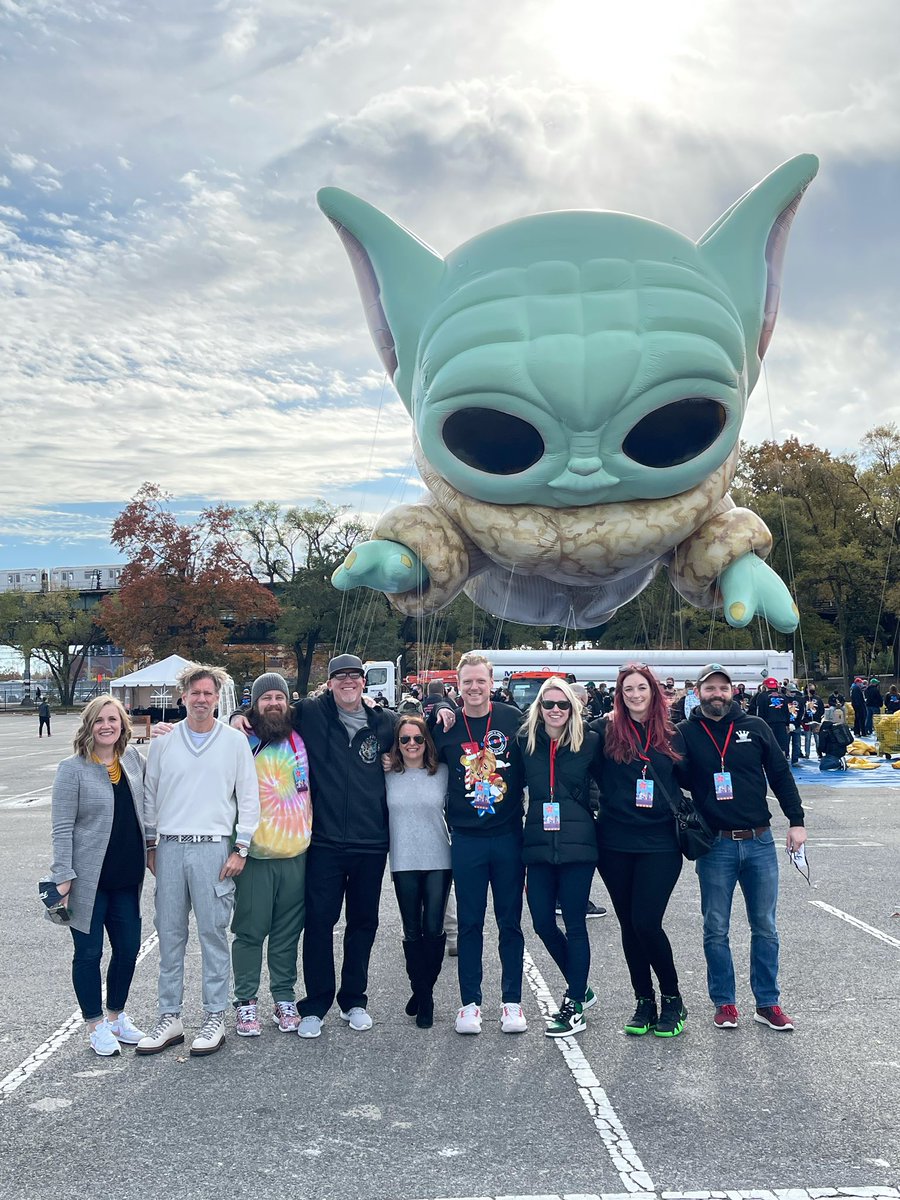 brianmariotti's tweet photo. Had an amazing time at #Balloonfest. Check out the Funko Pop! inspired STAR WARS™ THE MANDALORIAN™ Grogu™ balloon! #Balloonfest #StarWars #TheMandalorian #Funko #MacysParade https://t.co/AGNJxV1HRo