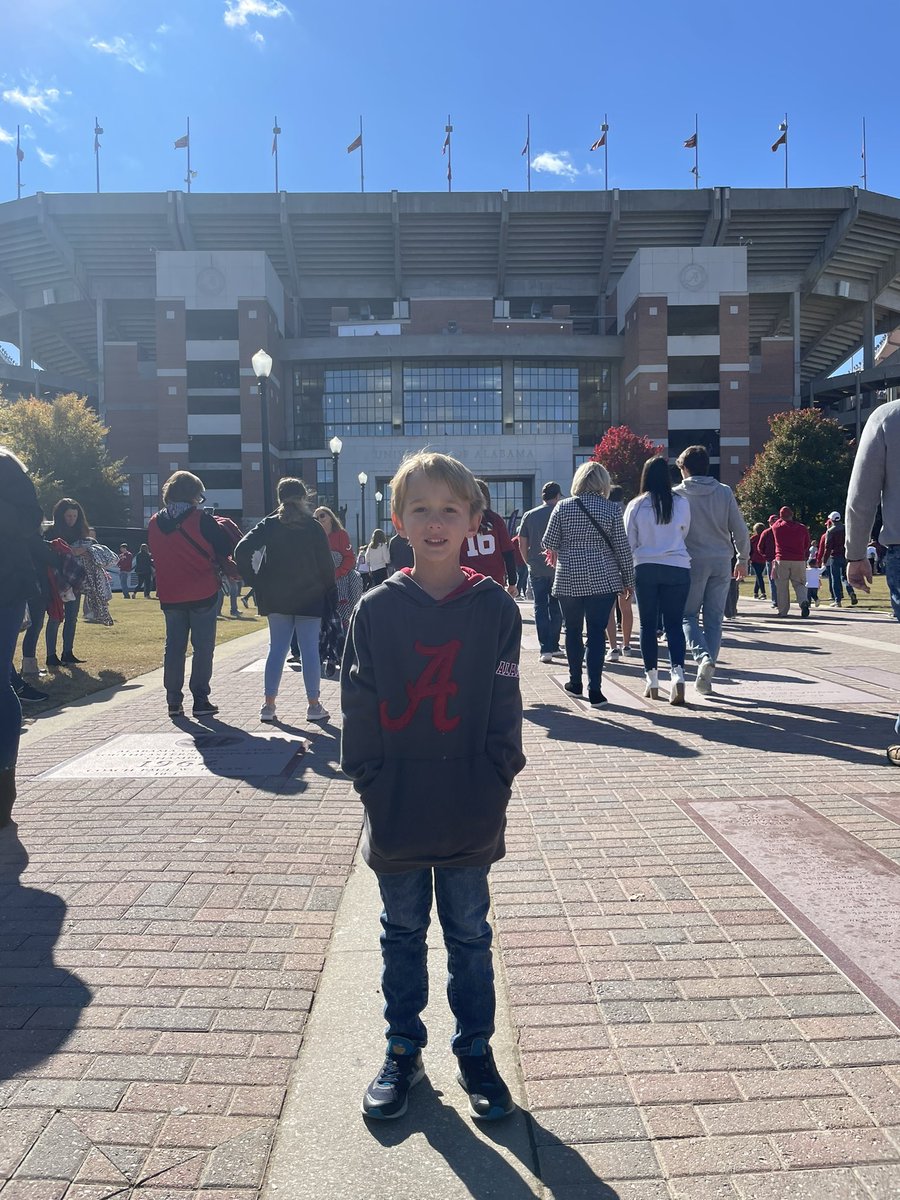 AlanaTuckerF's tweet photo. First game today for our future Capstonian. 🐘 🏈 #rolltide https://t.co/YyHkG7mO6B