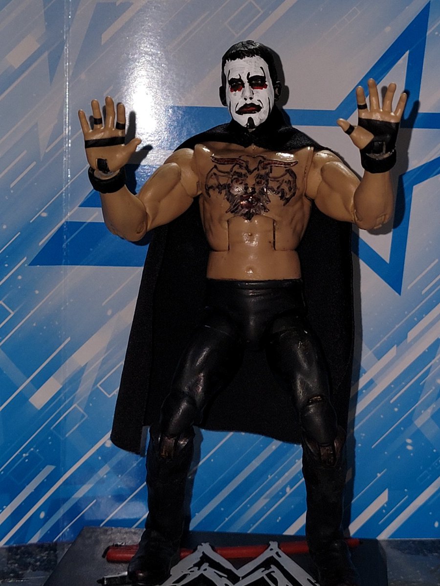 #SydShoCustoms worked on some figs last night, some for a friend of mine and one of a guy I'd like to be friends with. Hey <a href="/DanhausenAD/">Danhausen</a> me and my son finished this very nice, very evil custom figure of you, we made it for his collection, but I could make more, wink wink!!!