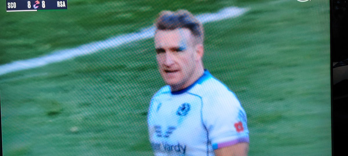 LawrenceAmes8's tweet photo. Wonder if that's why all the logos on the pitch at Murrayfield are blue...
#SCOvRSA https://t.co/x4wJhi46Ai