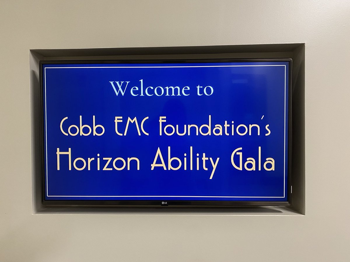 Assistant photographer for Simply Claudia Portraits. Volunteering as a community sponsor for Cobb EMC Foundation’s Horizon Ability Gala #teenvolunteering #cobbcounty #specialneeds #softball #studentathlete #community #atlanta #photography