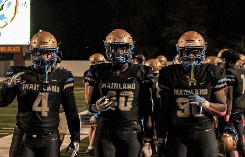 isaiahm40's tweet photo. Last High School Game!!! Check it out love y’all boys till the death of me
https://t.co/kLmIj9gRIJ https://t.co/a1Xppg8Sf2