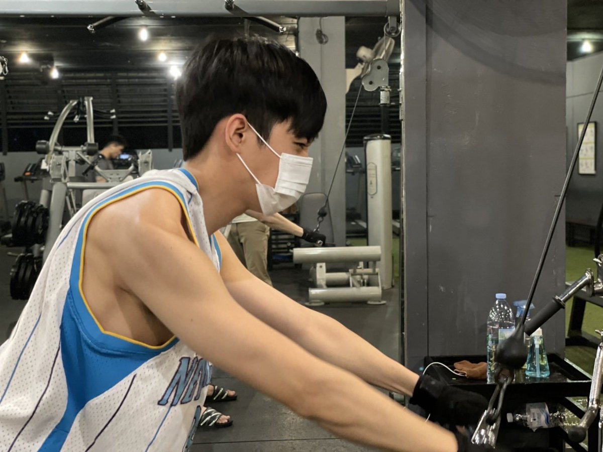 kwangg28's tweet photo. ช่วงนี้…ลงได้แค่รูปออกกำลังกาย😅 #MSIWAT https://t.co/uHQ8DsZ0Wr